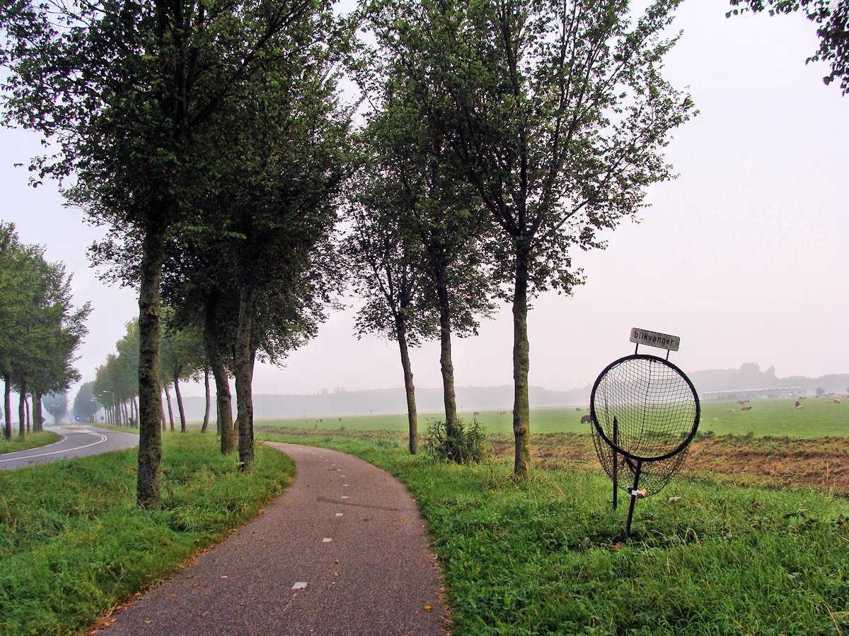 DDR w Holandii - śmietnik rowerowy (6)