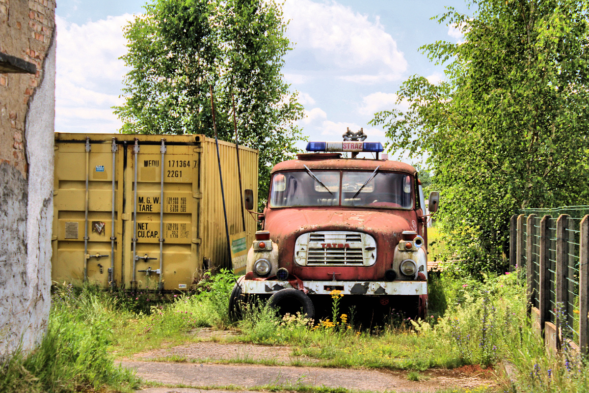 Tatra 148