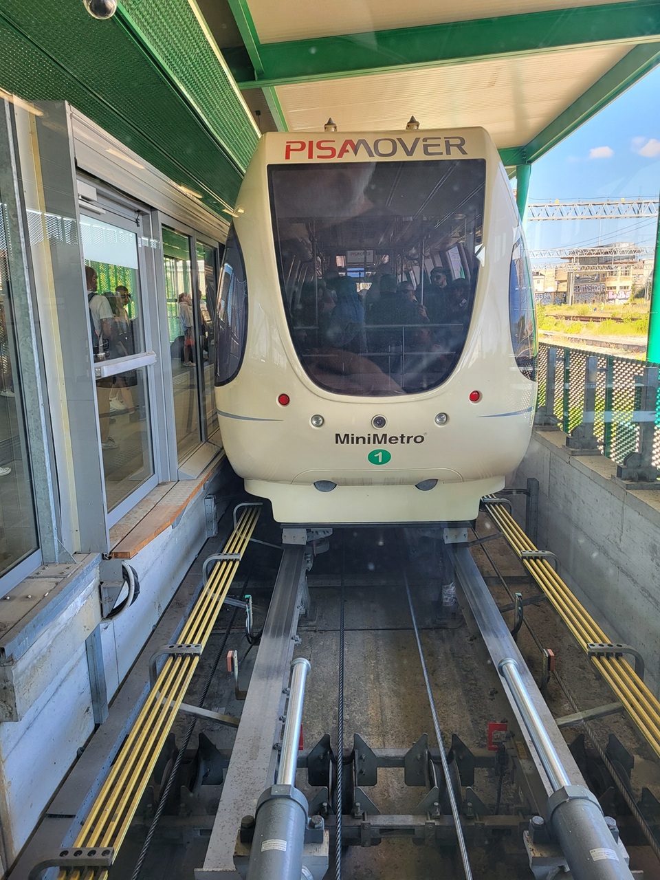 Pisa Mover (2)